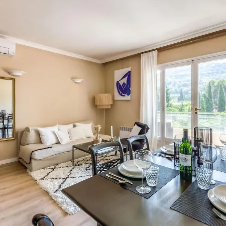 Apartment Le Val Riant By Interhome